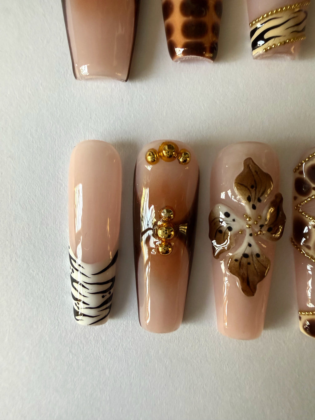 Golden Classy (BEST SELLING)