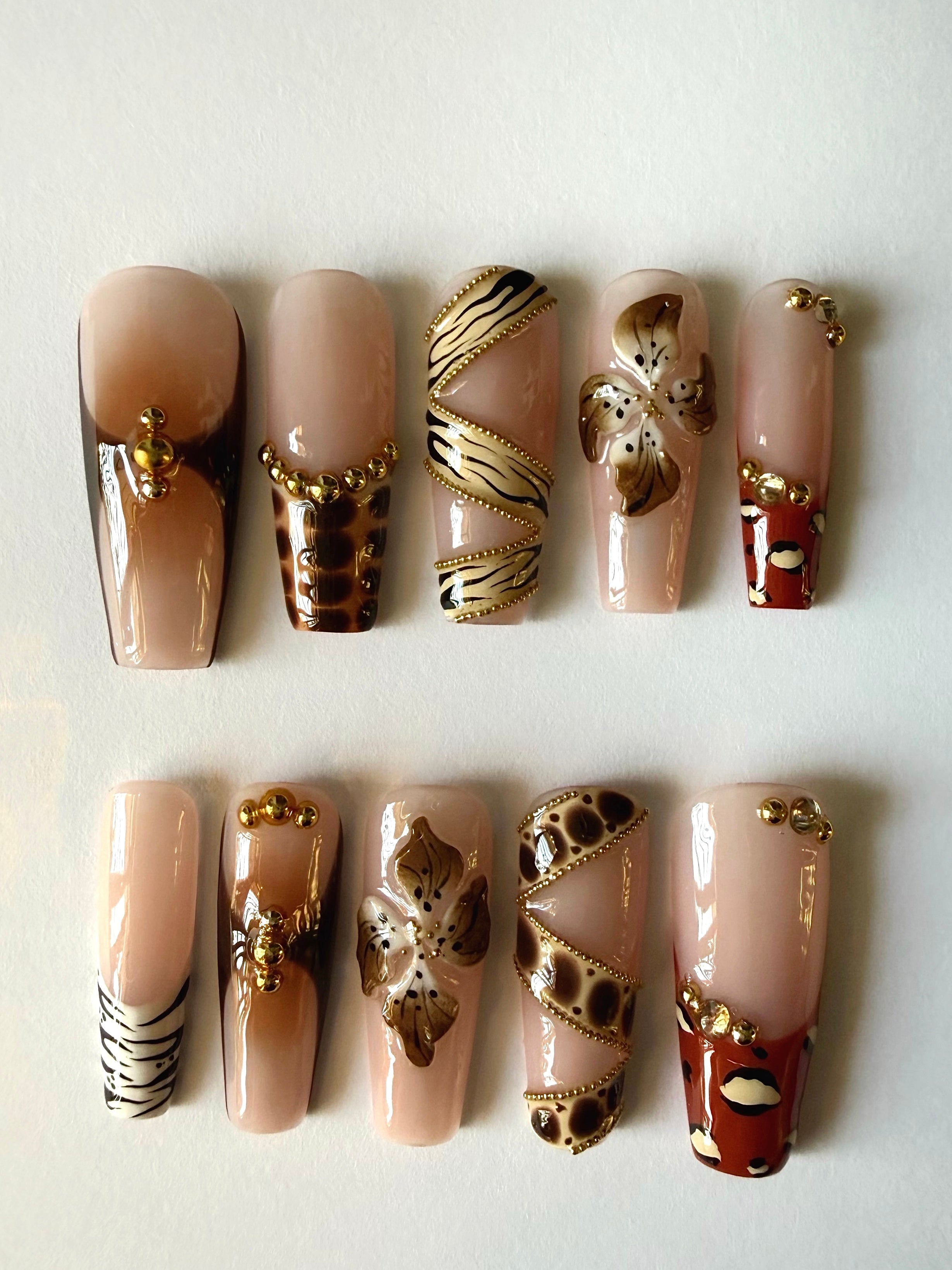 Golden Classy (BEST SELLING)