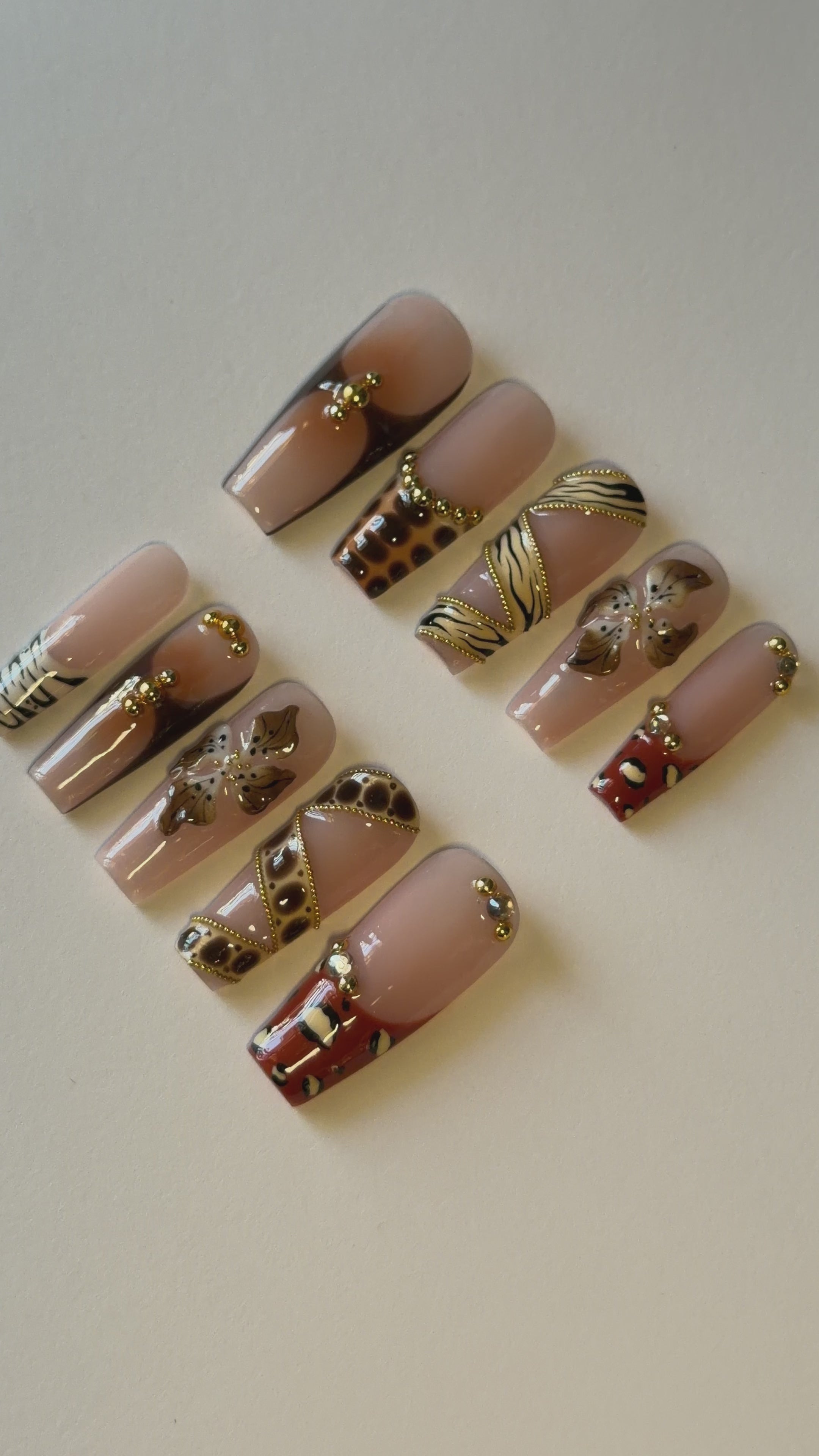 Golden Classy (BEST SELLING)